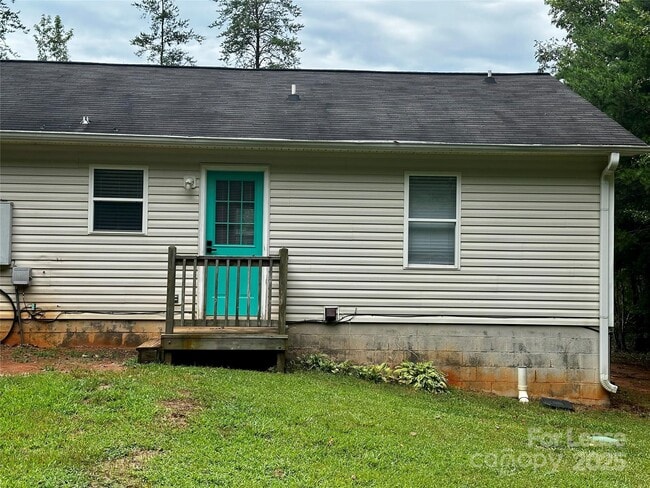 Building Photo - 5591 Wrenn Dr