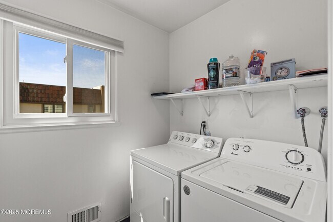 Building Photo - 450 Ocean Blvd