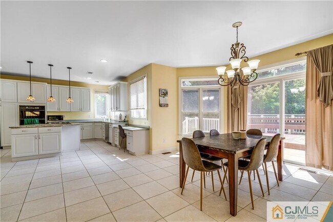 Building Photo - 35 Old Mill Rd