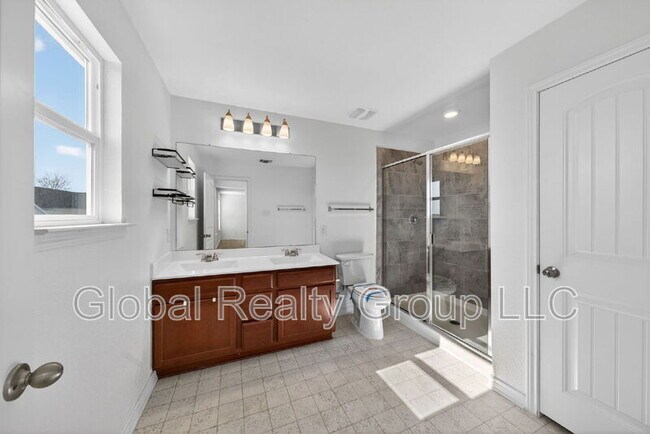 Building Photo - 11234 Amberina