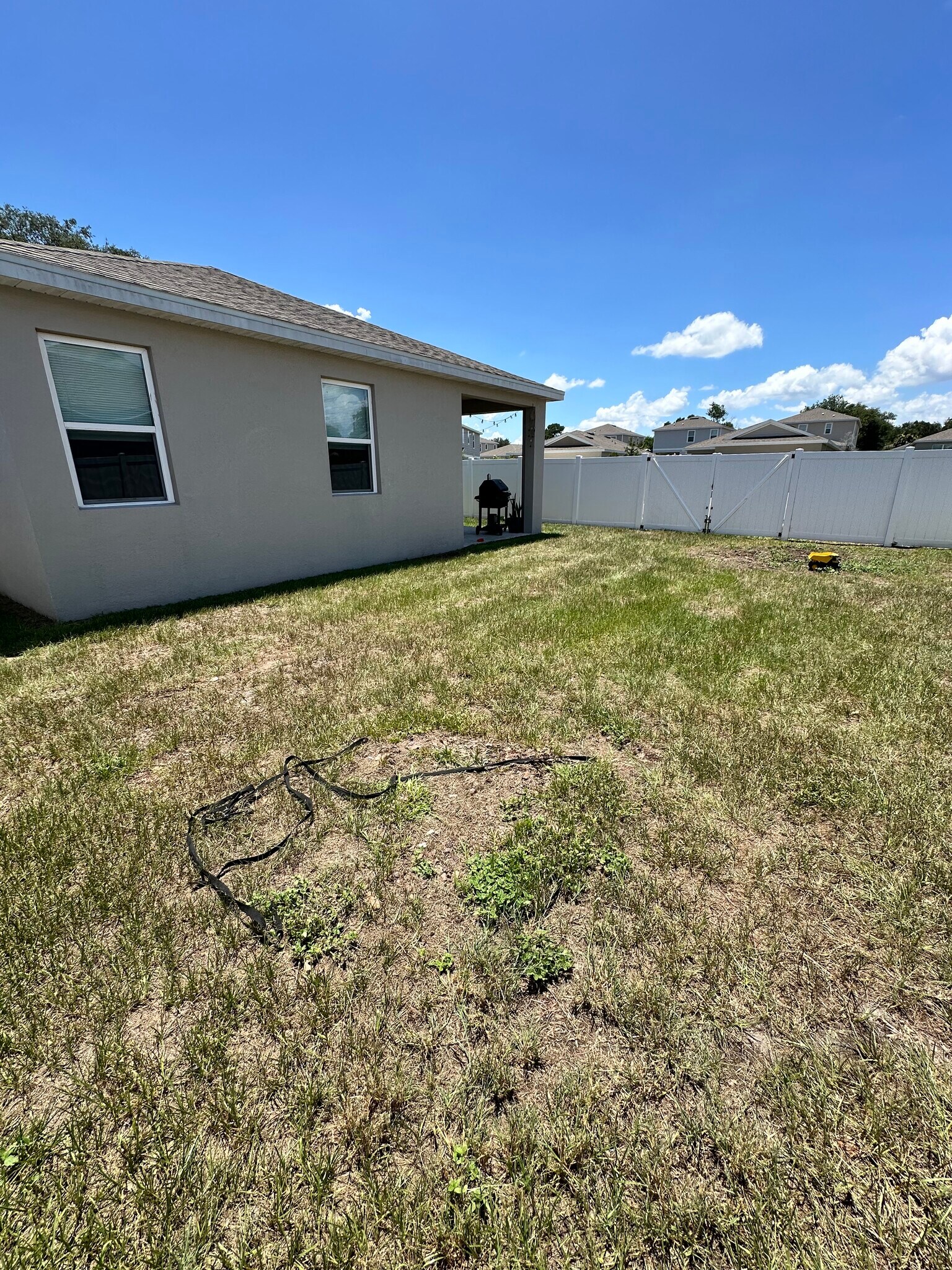 Building Photo - 904 Blue Creek Dr