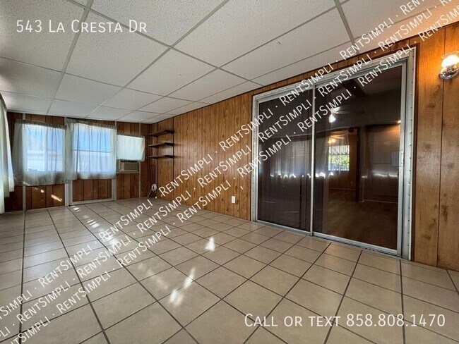 Building Photo - 543 La Cresta Dr