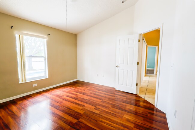 Building Photo - 2674 Willow Glen Cir