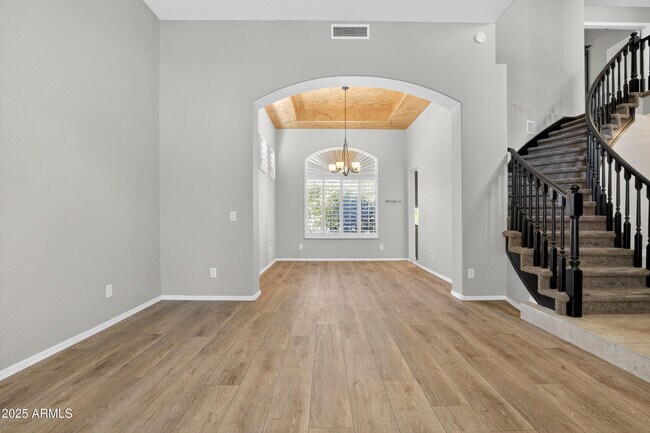 Building Photo - 4302 E Mossman Rd