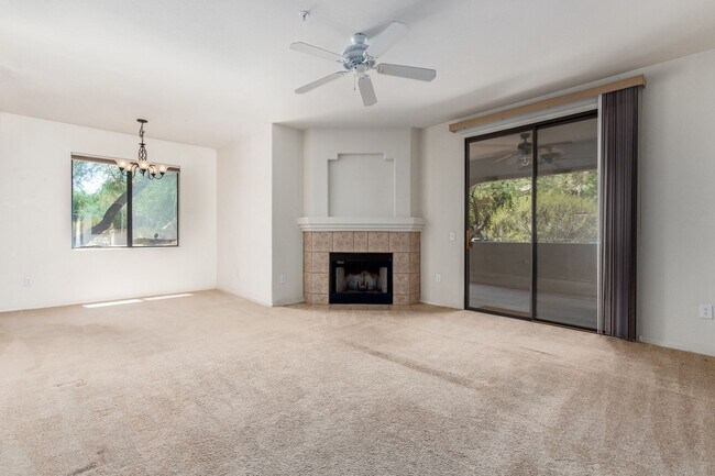 Building Photo - Beautiful 2 bed/2bath condo in Scottsdale!!