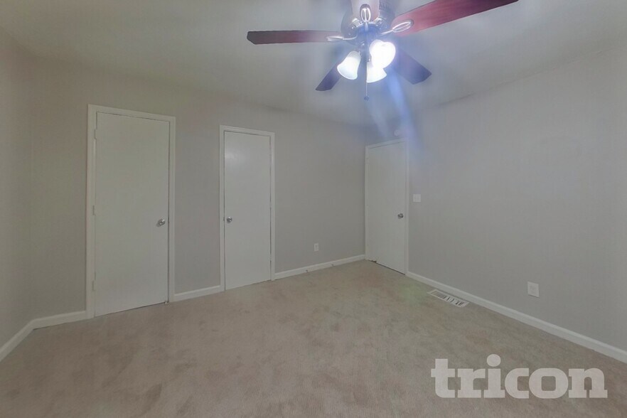 Building Photo - 3060 Orbit Cir