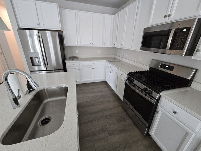 Building Photo - 1609 Whistling Rd