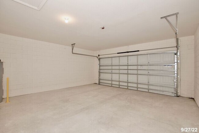 Building Photo - Modern 4/2 Home in Sanford with Open Concept Living and 2 Car Garage!