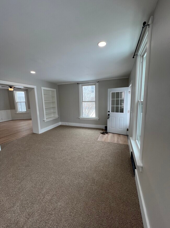 Building Photo - 1166 High Ave