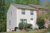 Building Photo - 137 Quince Ln