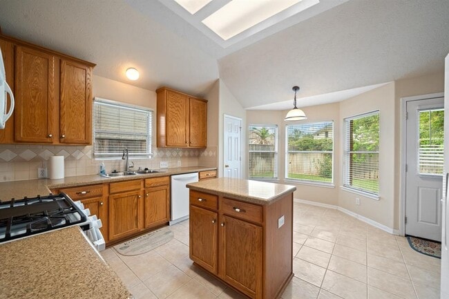Building Photo - 21002 Normandy Forest Dr