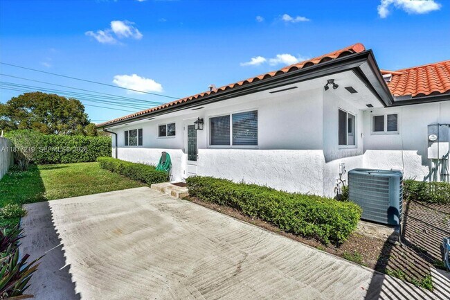 Building Photo - 9203 SW 136th Terrace