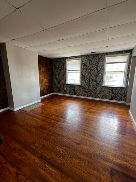 Primary Photo - 626 4th St