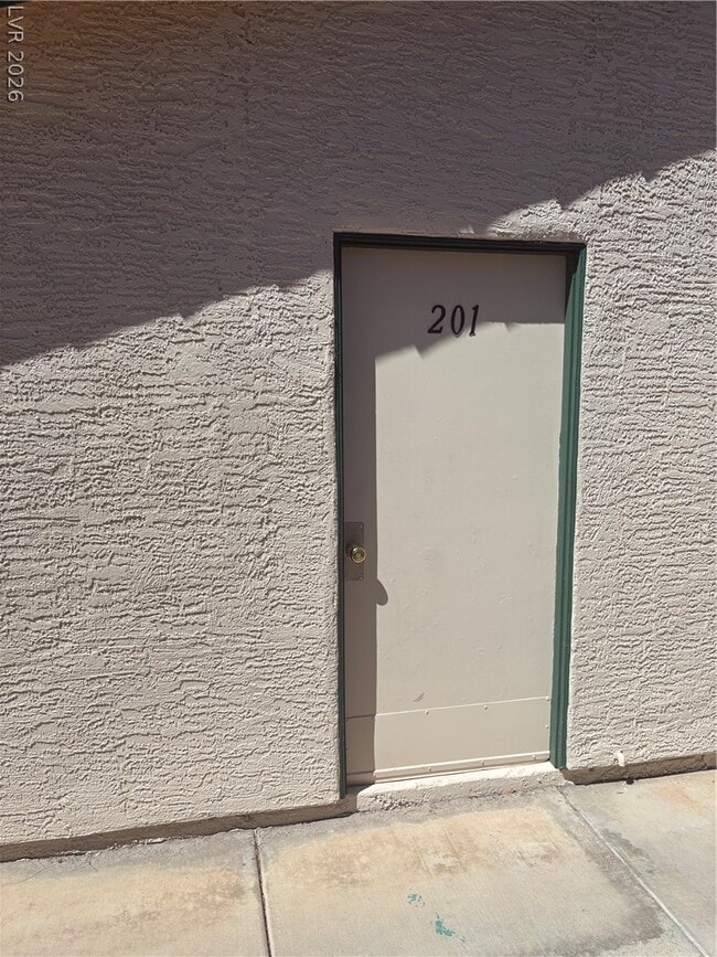 Building Photo - 7936 Decker Canyon Dr