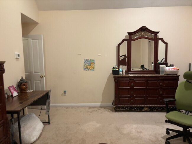 Building Photo - 4 Zain Cir