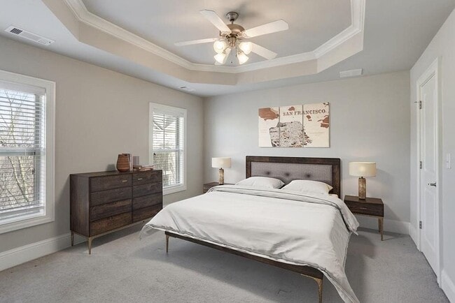 Building Photo - 210 Le Gran Cove NE