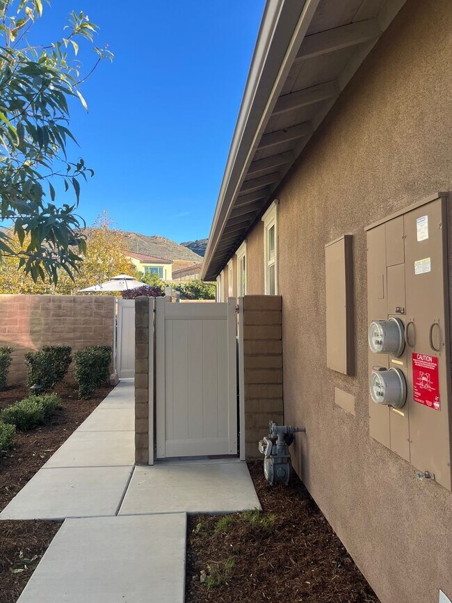 Building Photo - Beautiful Single-Family Home in Terramor