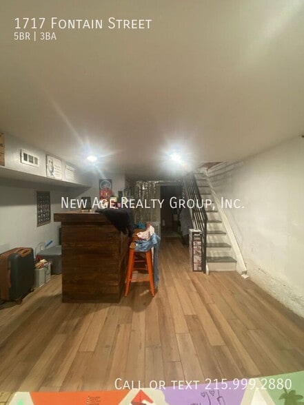 Building Photo - 1717 Fontain St