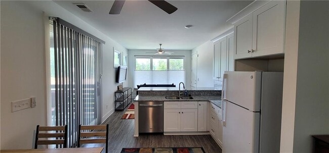 Building Photo - 109 Marina Parc Dr