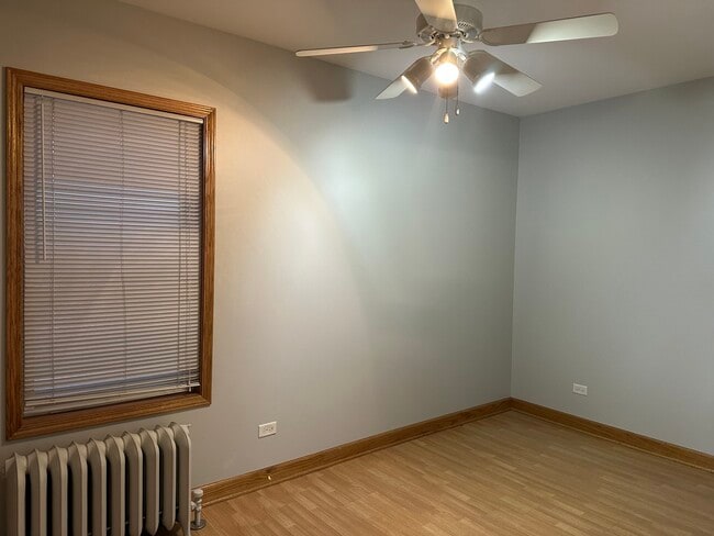 Building Photo - 1304 S 50th Ave