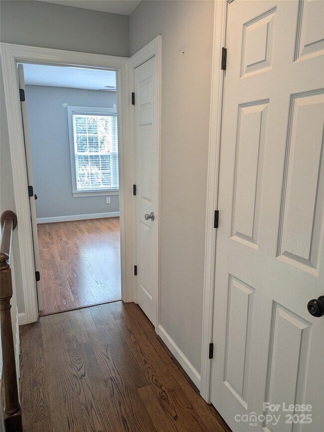 Building Photo - 175 Turnberry Ln