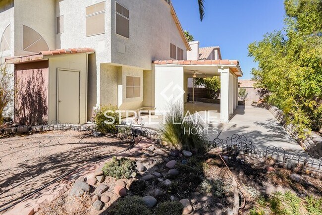 Building Photo - Spacious 5 bedroom home in Henderson!