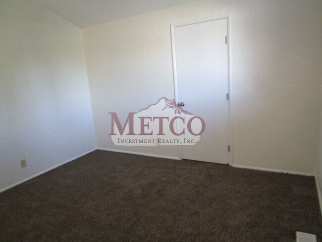 Building Photo - 16701