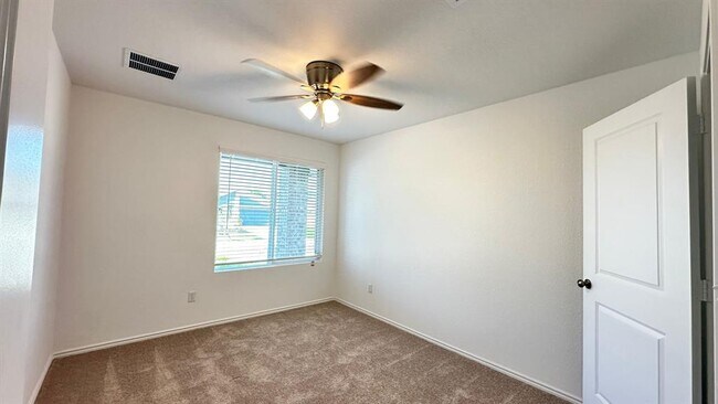 Building Photo - 170 Tofalla