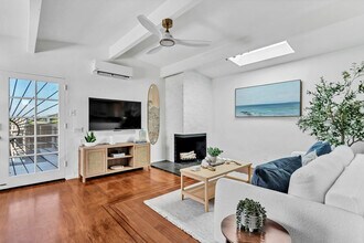 Building Photo - 4585 Saratoga Ave