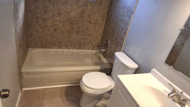 Building Photo - 4720 Lighthouse Cir