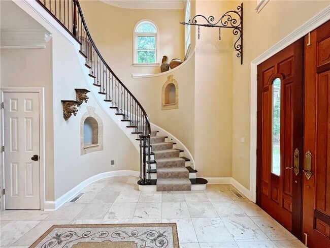 Building Photo - 6709 Wooded Cove Ct