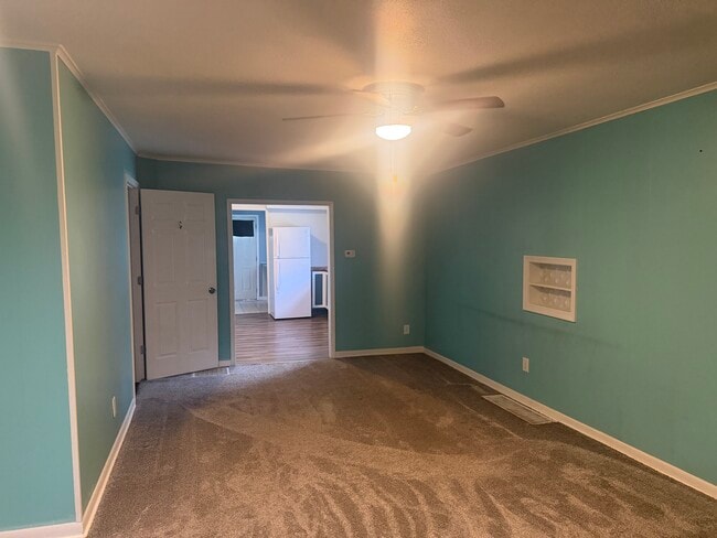 Building Photo - Rental House