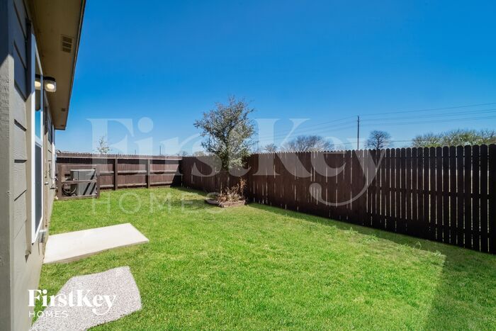 Building Photo - 175 Elderberry