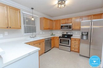 Building Photo - 1701 Kingston Heath Way