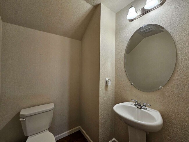Building Photo - 9071 E Phillips Dr