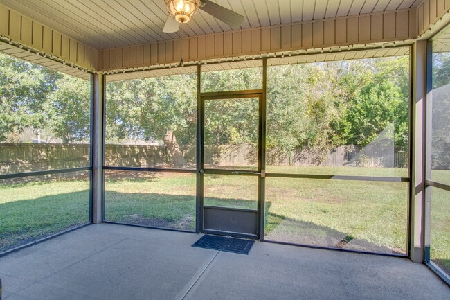 Building Photo - Hickory Hill Rental with Granite Counters,...