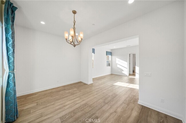 Building Photo - 1151 Summit Oak Dr