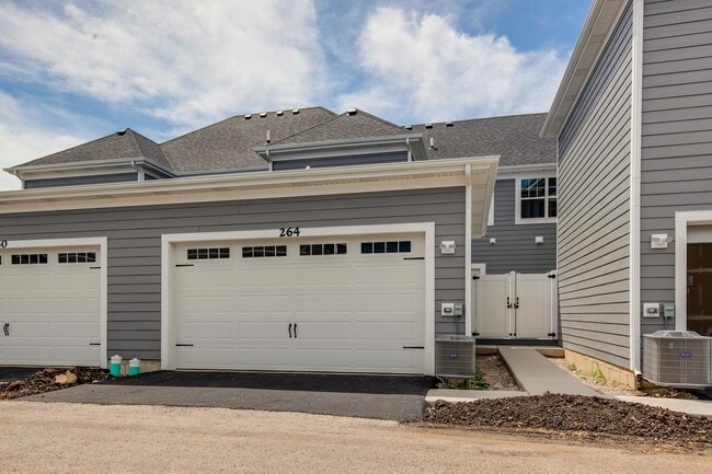 Building Photo - 264 Hoffmann Dr