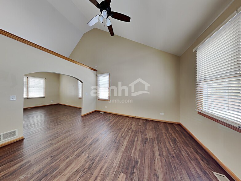 Building Photo - 25021 Vermette Rd