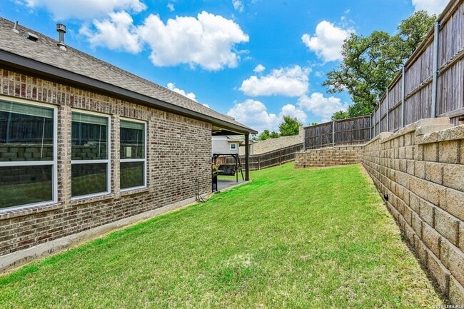 Building Photo - 1136 Aidenbaum