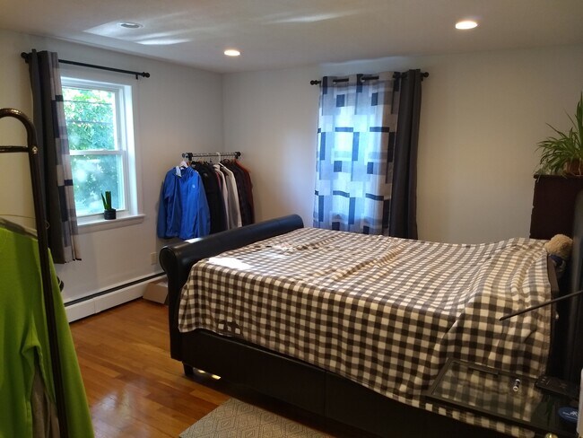 Building Photo - 112 Decatur St