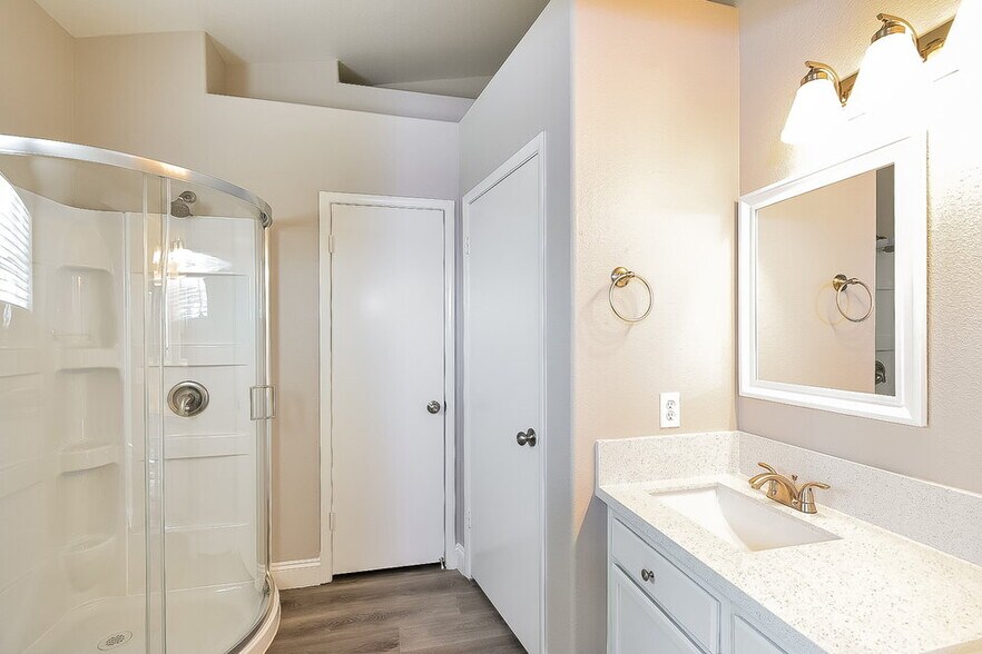 Building Photo - 3642 Covewick Dr