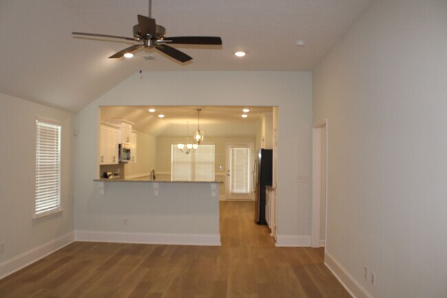 Building Photo - New 3 Bedroom 2 Bath Grovetown