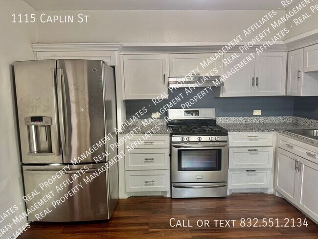 Building Photo - 1115 Caplin St