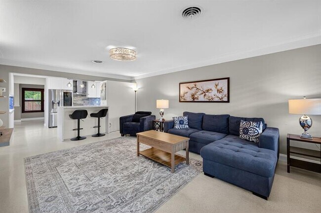 Building Photo - 2407 NE 17th Terrace