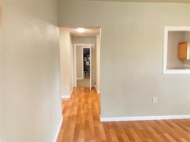 Building Photo - 104 May Ave