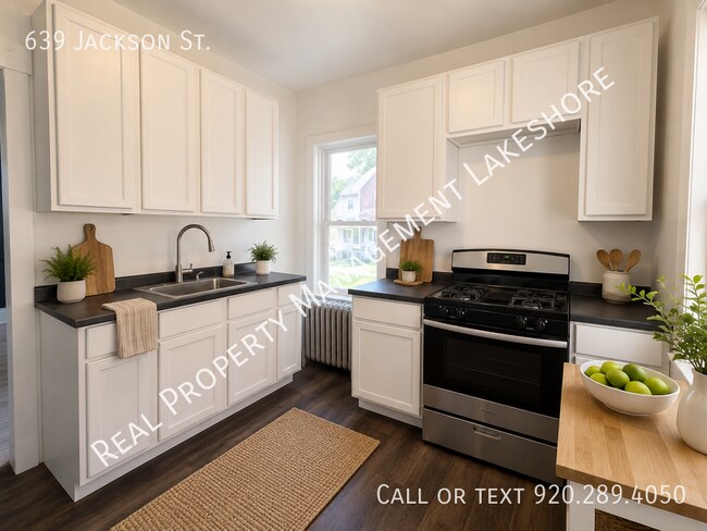 Building Photo - 639 Jackson St