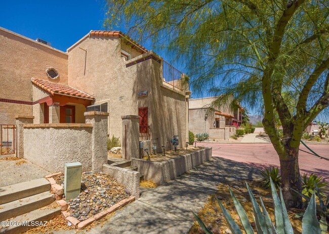 Building Photo - 2284 W Paseo Cielo