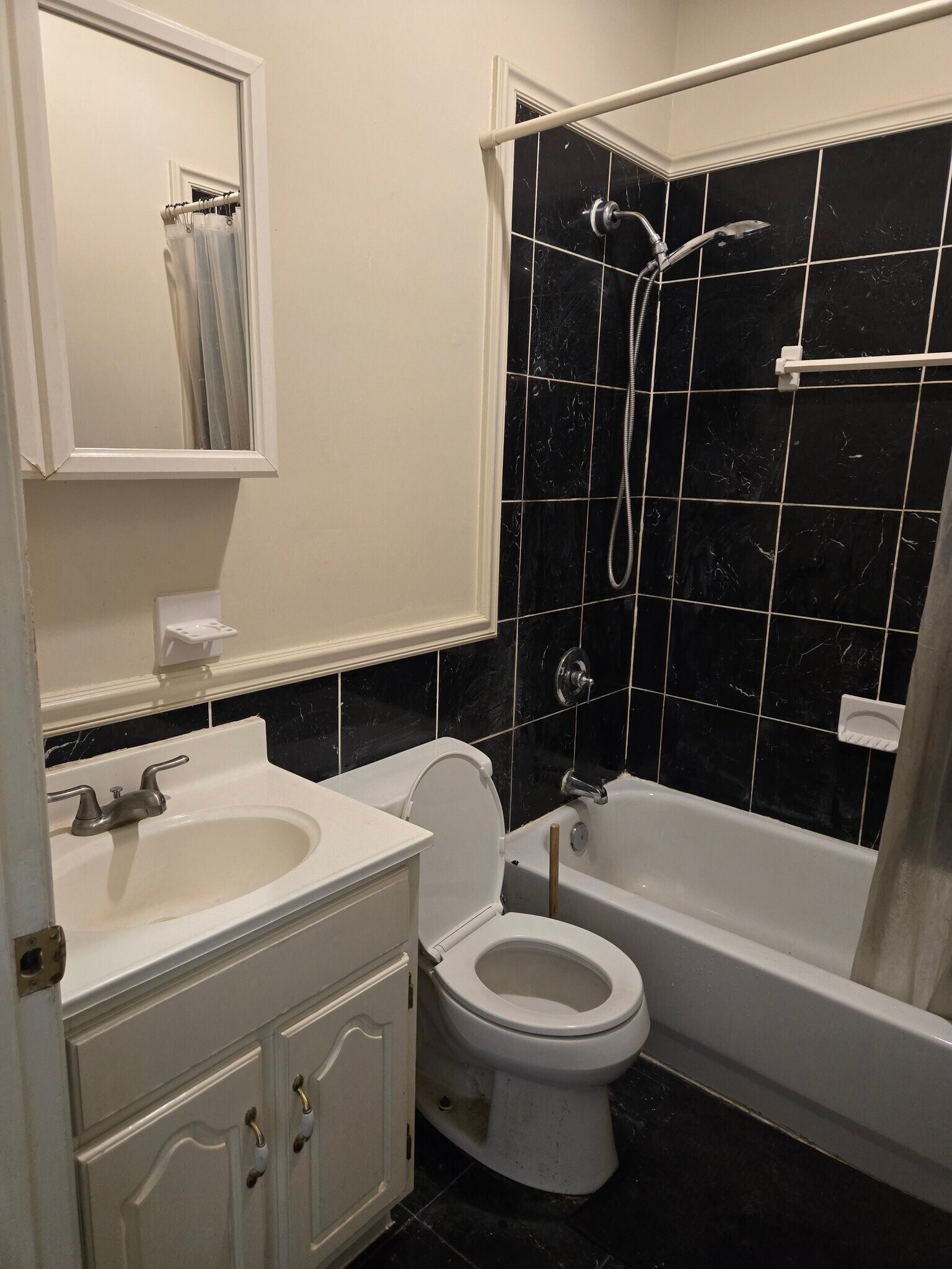 Building Photo - 2339 Eutaw Pl