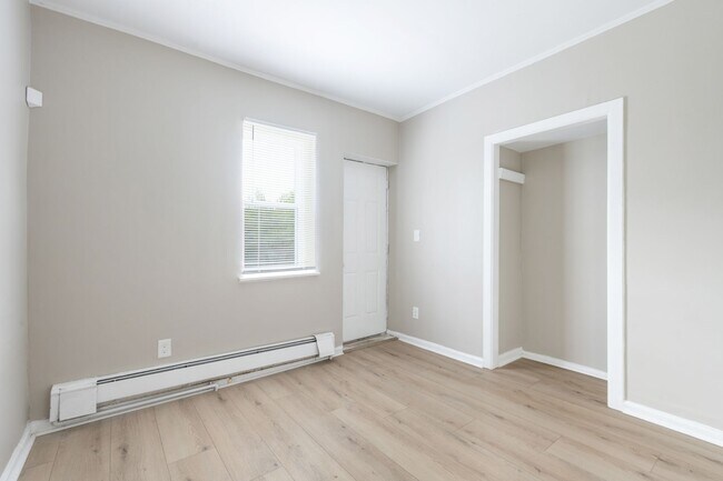 Building Photo - 3400 Reach St